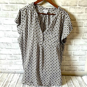 Liz Claiborne Short Sleeve Blouse. Size: XXL